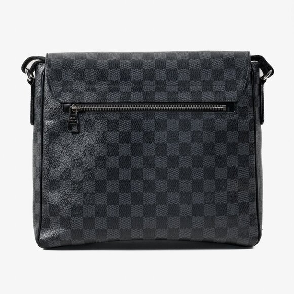 Louis Vuitton Graphite Damier District MM Cross Body Bag - Picture 4 of 13